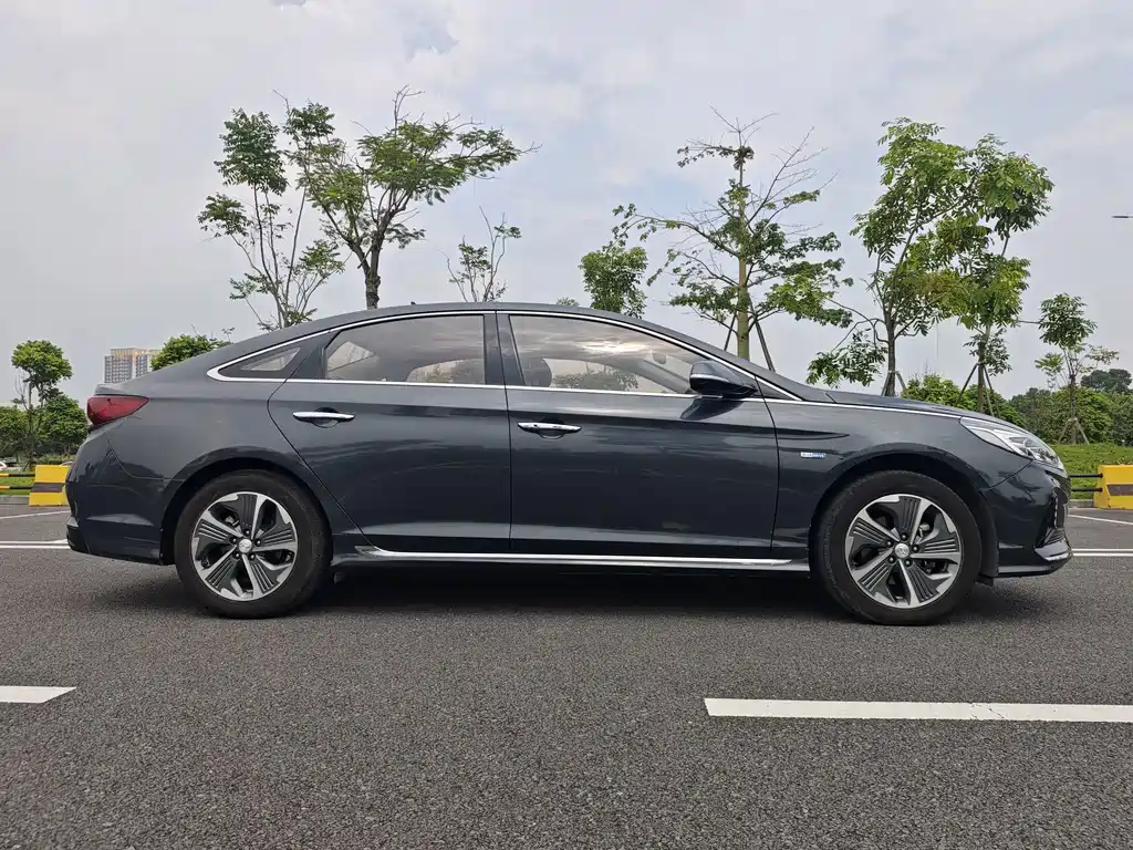 Hyundai Sonata PHEV — миниатюра 7