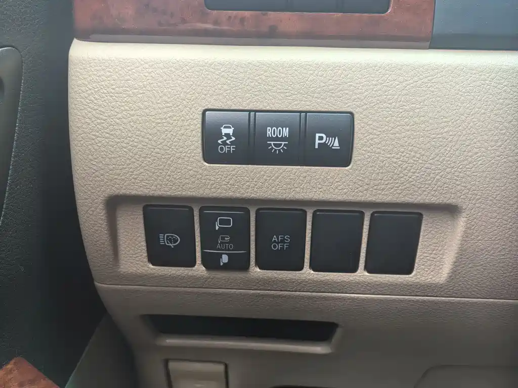 Toyota Alphard 2012 3.5L Luxury