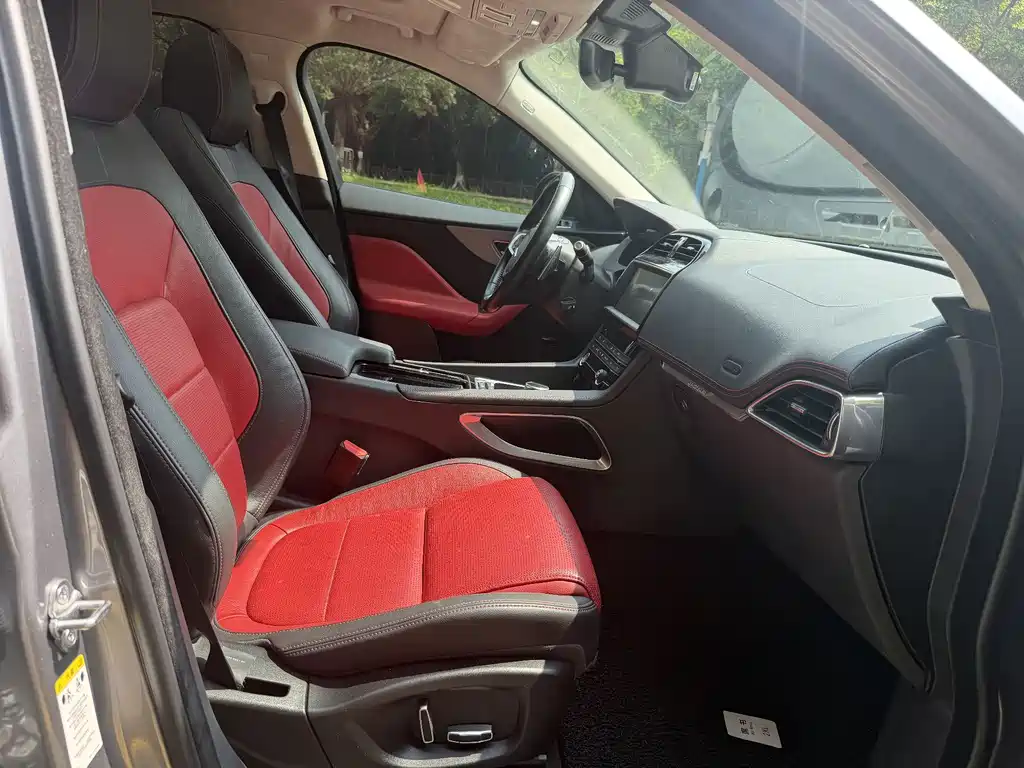Jaguar F-PACE — миниатюра 13