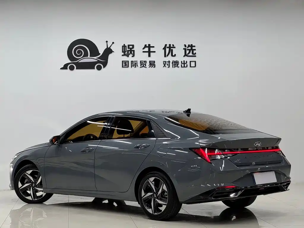 Hyundai Elantra — миниатюра 6