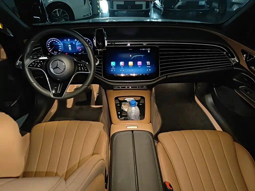 Mercedes-Benz E-Class — миниатюра 10
