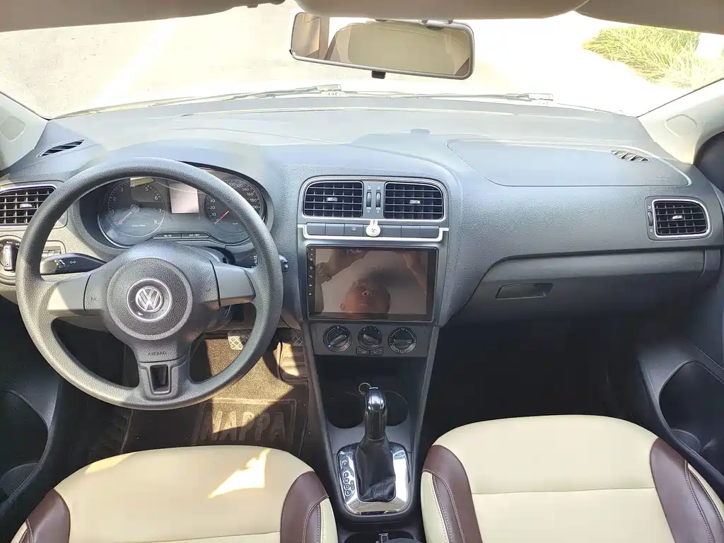 Volkswagen Polo — миниатюра 6