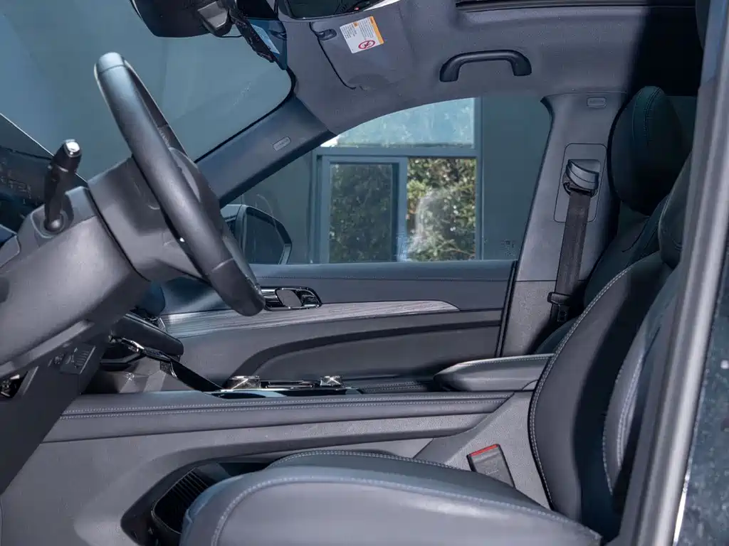 Ford Equator Sport — миниатюра 11