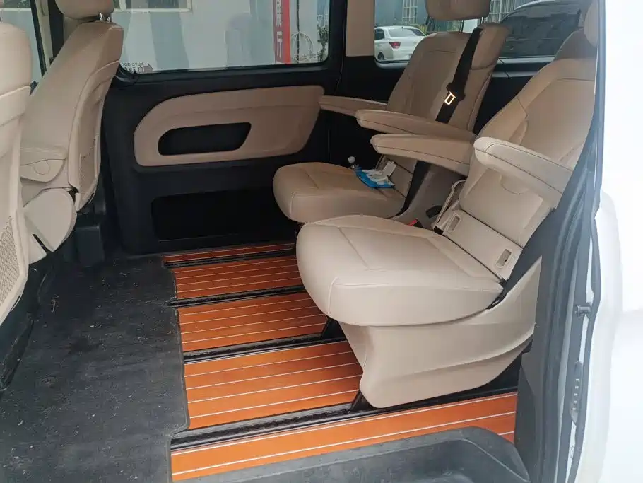 Mercedes-Benz Vito — миниатюра 11