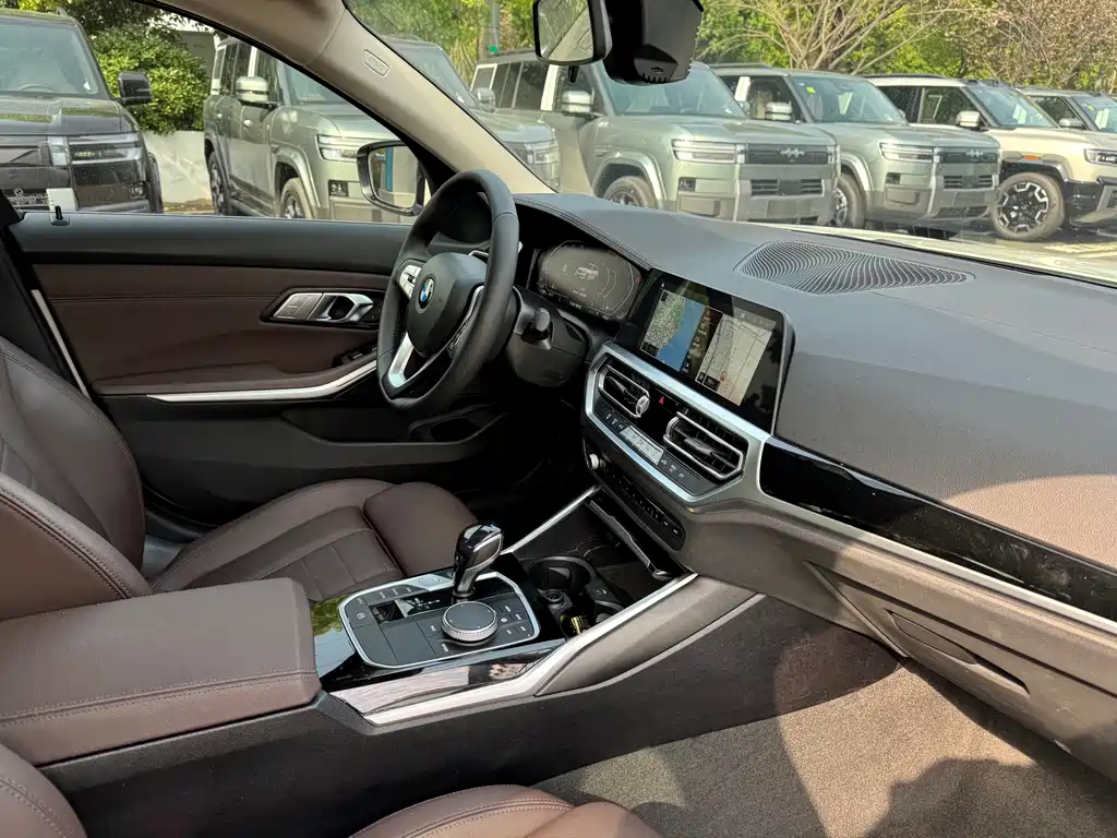 BMW 3 Series — миниатюра 16
