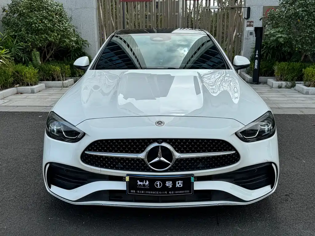 Mercedes-Benz C-Class — миниатюра 2
