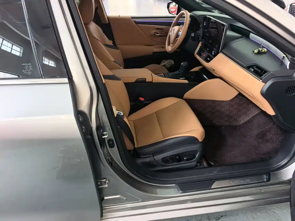 Lexus ES — миниатюра 25