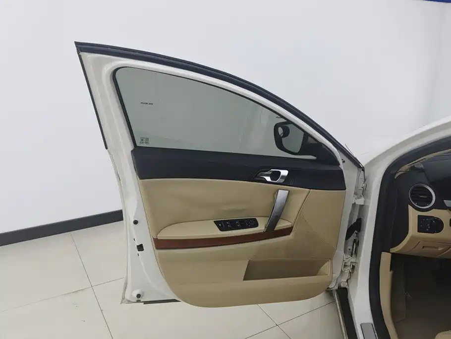 Roewe 550 — миниатюра 7