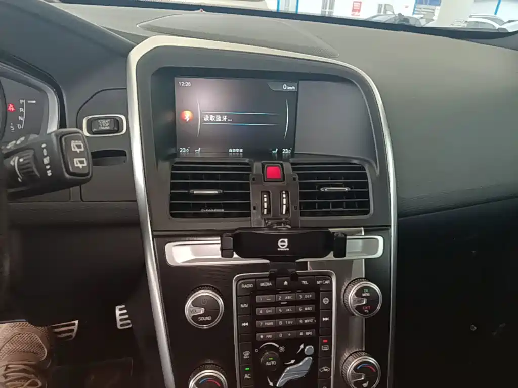 Volvo XC60 — миниатюра 13