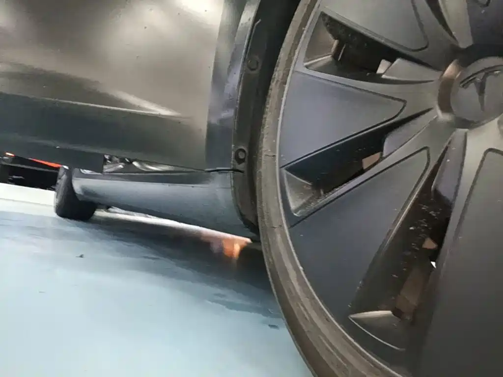 Tesla Model 3 — миниатюра 21