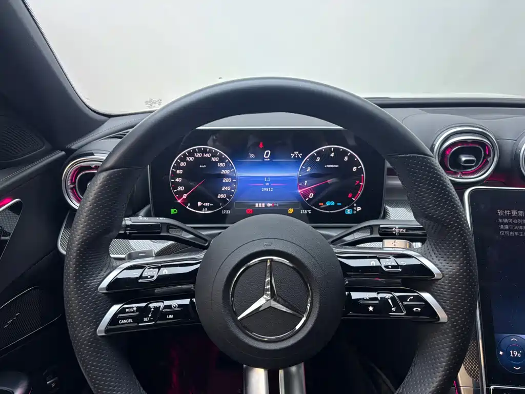 Mercedes-Benz C-Class — миниатюра 14