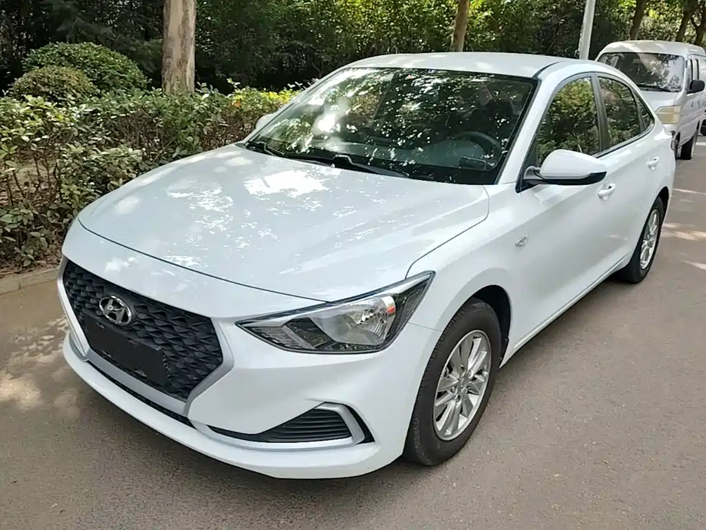 Hyundai Elantra — миниатюра 2