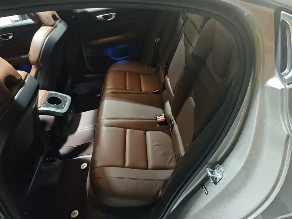 Volvo S60 — миниатюра 17