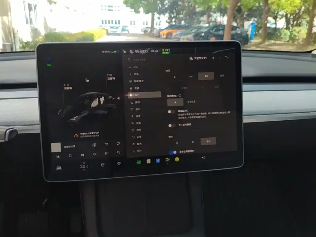 Tesla Model Y — миниатюра 13