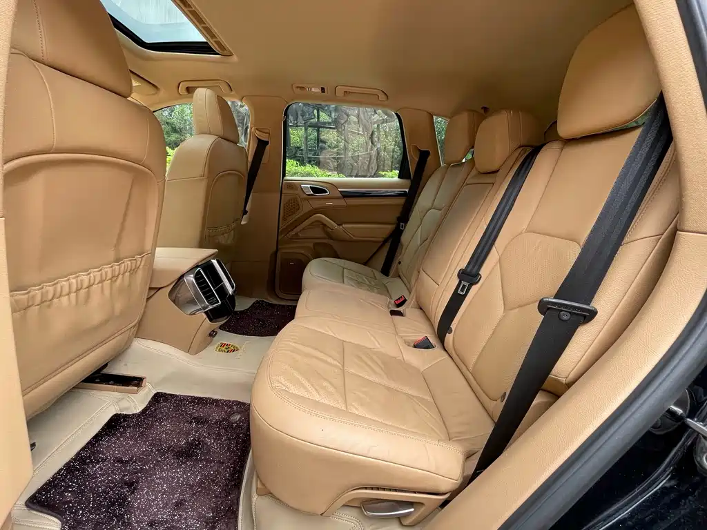 Porsche Cayenne — миниатюра 14