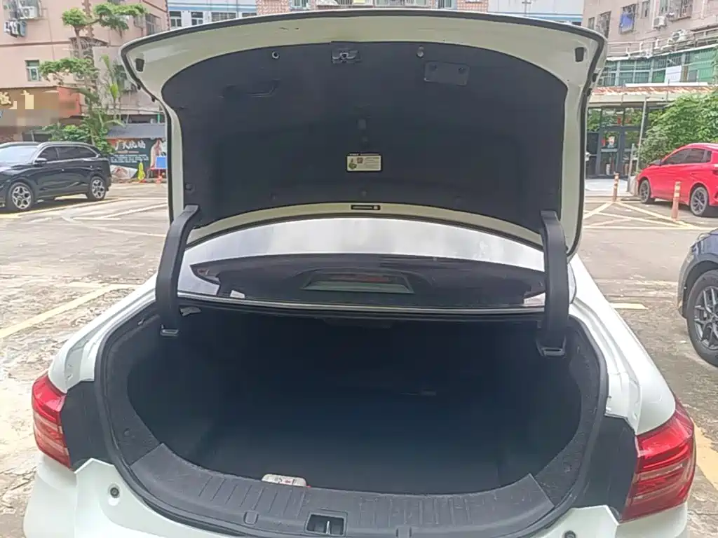 BYD Qin NEV — миниатюра 19