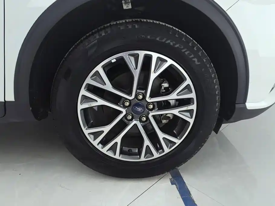 Ford Escape — миниатюра 6