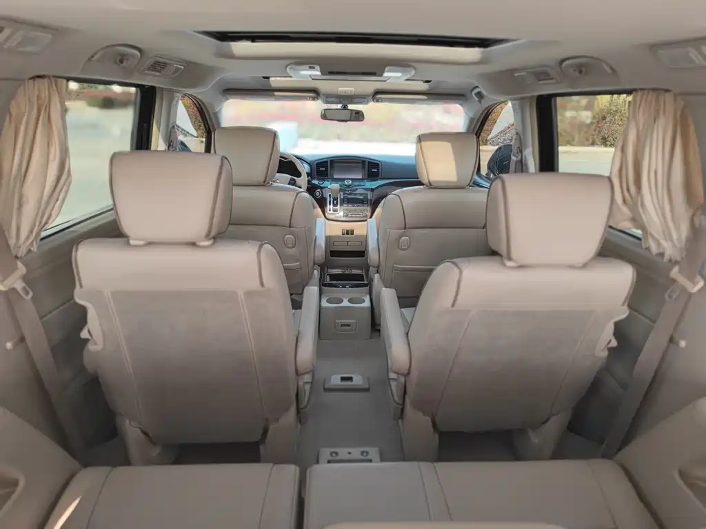 Nissan Quest 3.5L SL, фото 10