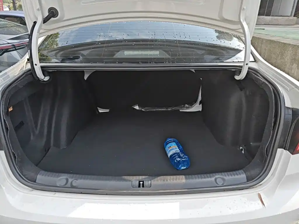 Volkswagen Lavida — миниатюра 19