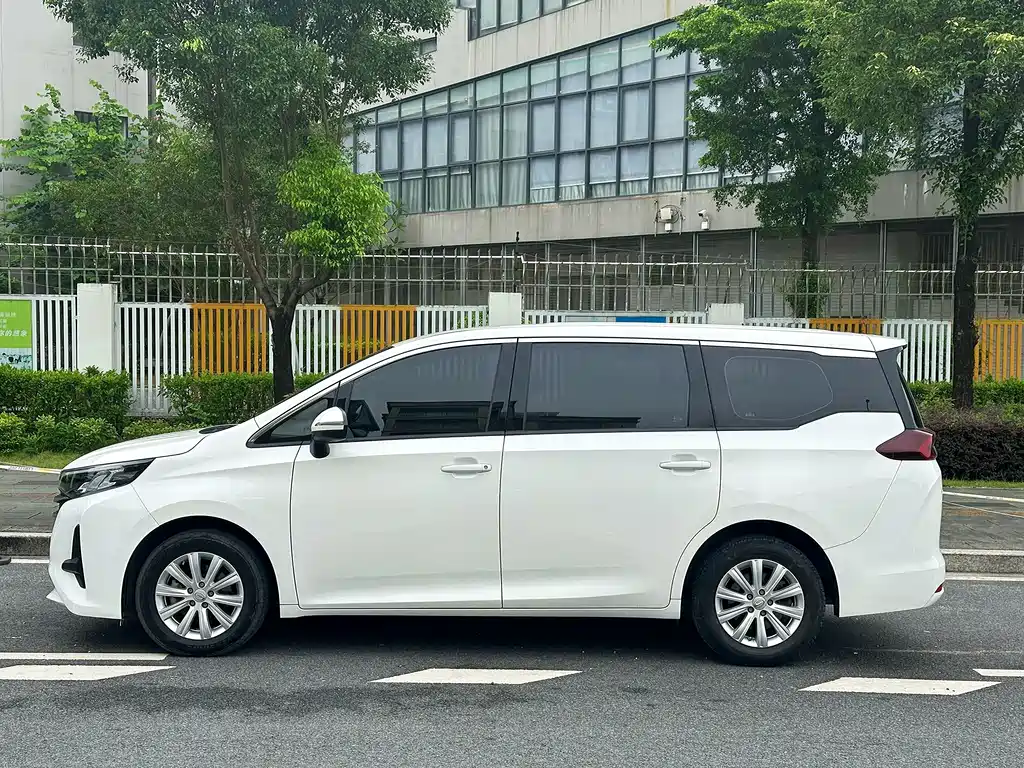 GAC Motor Trumpchi M6 — миниатюра 3