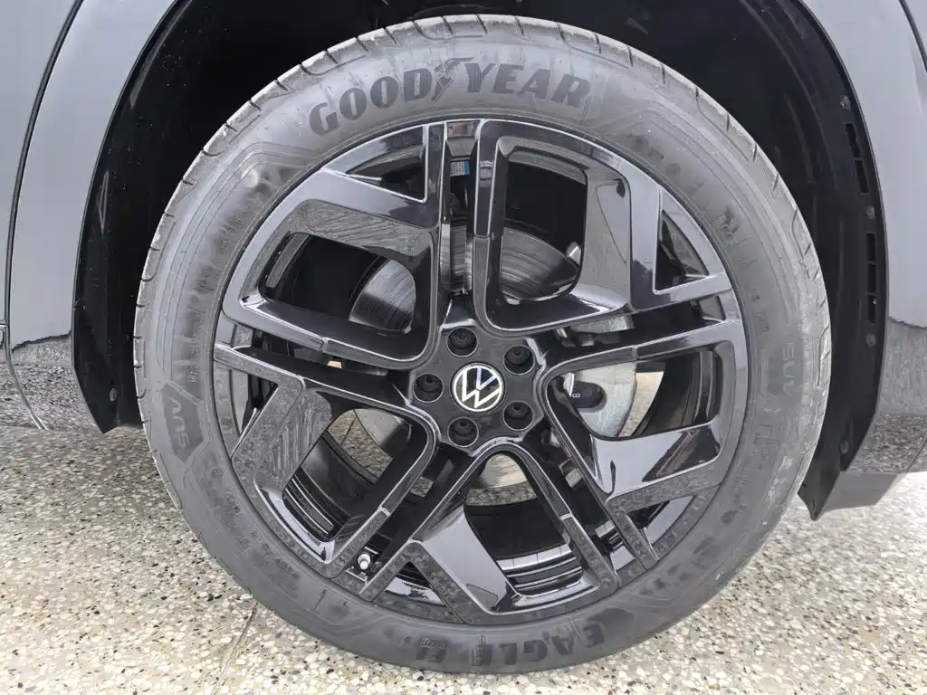 Volkswagen Teramont — миниатюра 11
