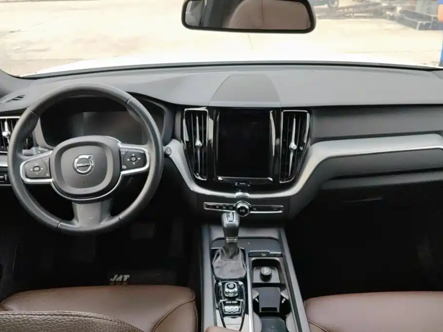 Volvo XC60 — миниатюра 12