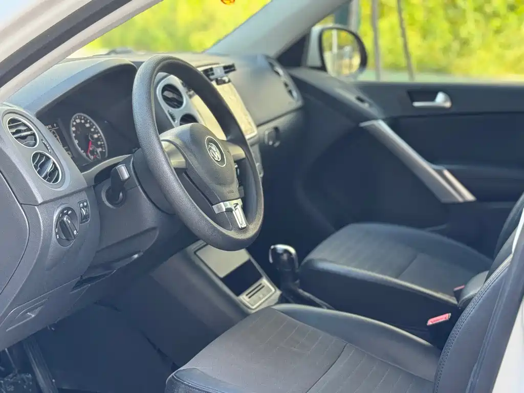 Volkswagen Tiguan — миниатюра 4