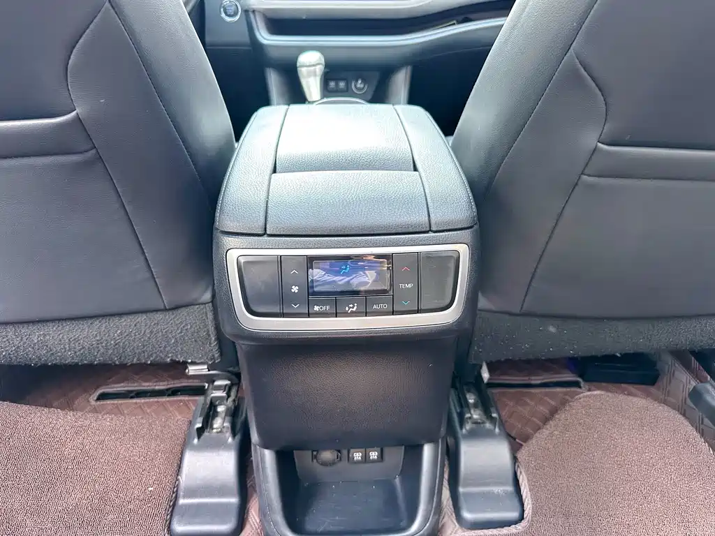 Toyota Highlander — миниатюра 23