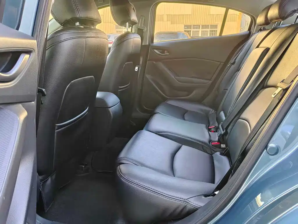 Mazda 3 Axela — миниатюра 6