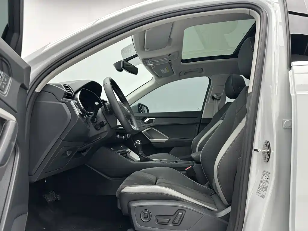 Audi Q3 — миниатюра 5