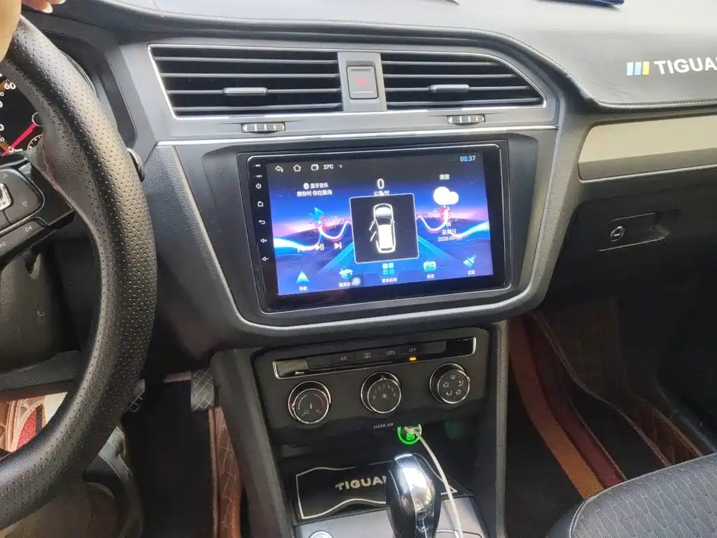 Volkswagen Tiguan L — миниатюра 9
