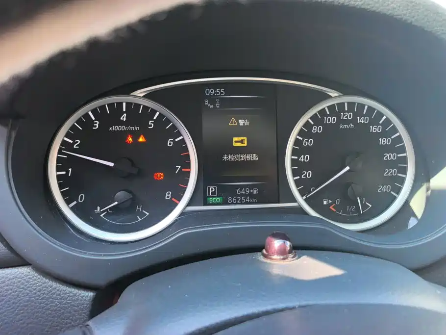 Nissan Tiida — миниатюра 14