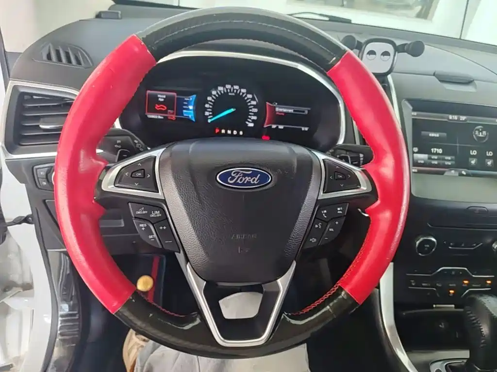 Ford Edge — миниатюра 11