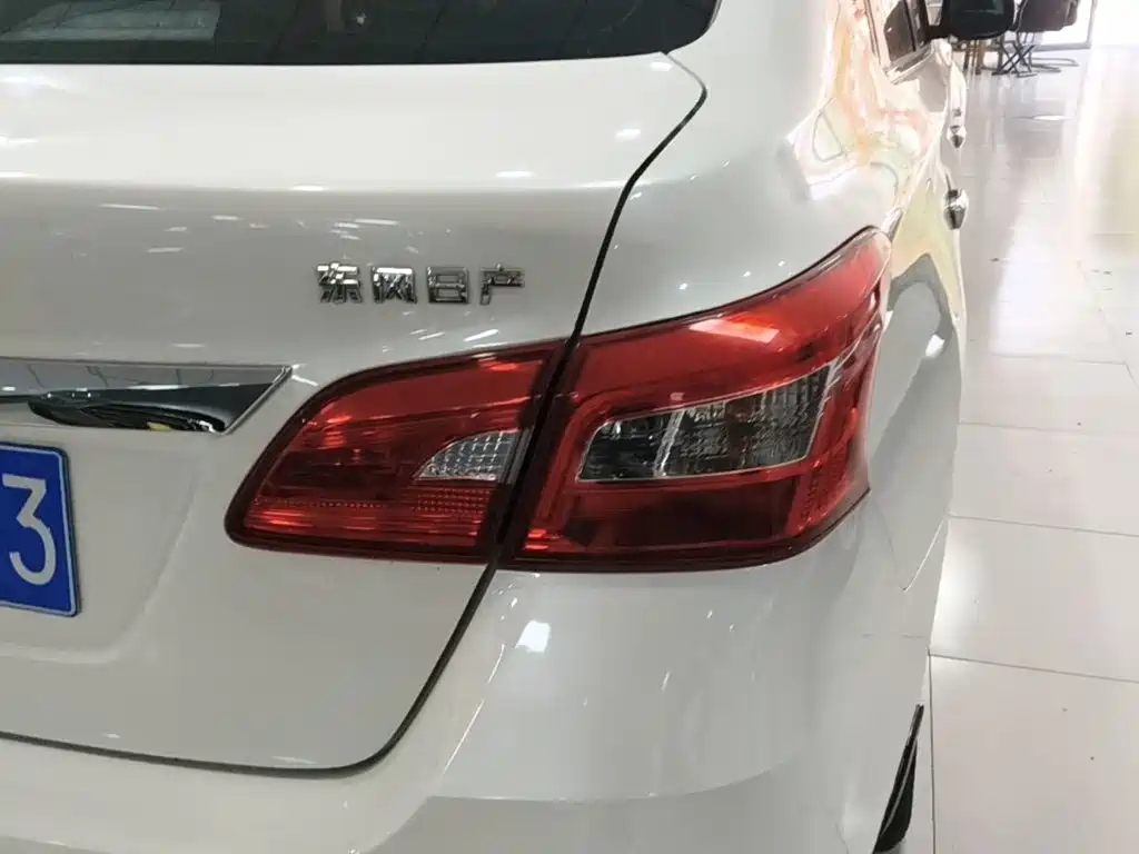 Nissan Sylphy — миниатюра 8