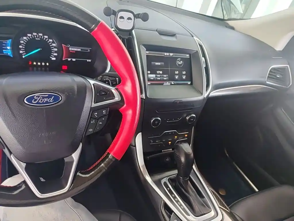 Ford Edge — миниатюра 10