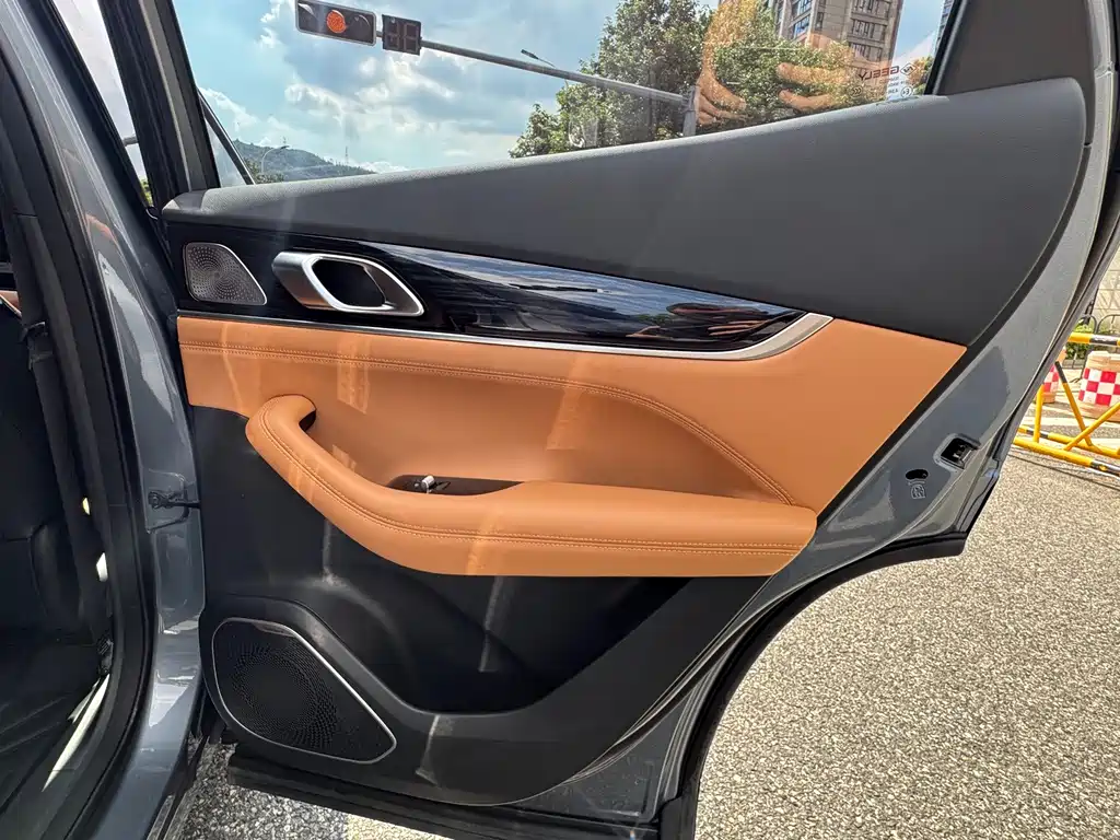 Geely Boyue L — миниатюра 20