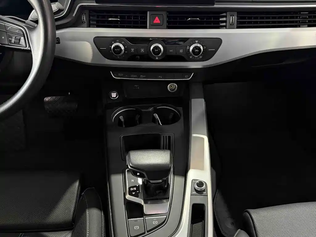 Audi A4L 2023 40 TFSI Fashion