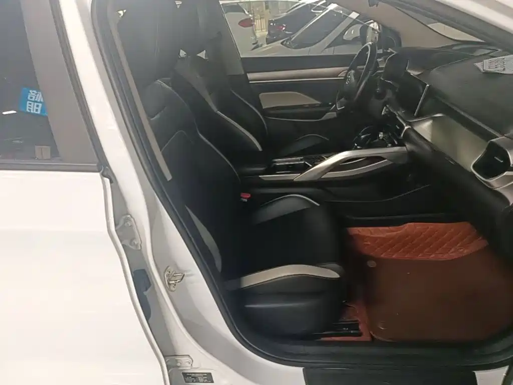 Geely Binyue — миниатюра 25