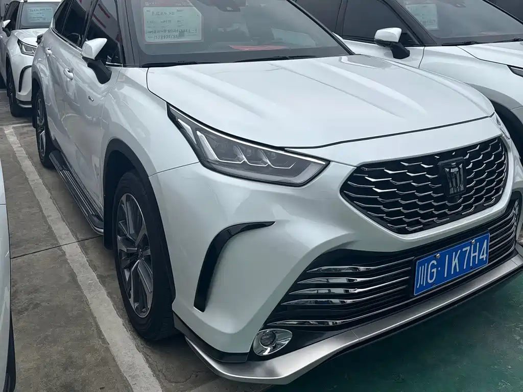 Toyota Crown Kluger — миниатюра 3