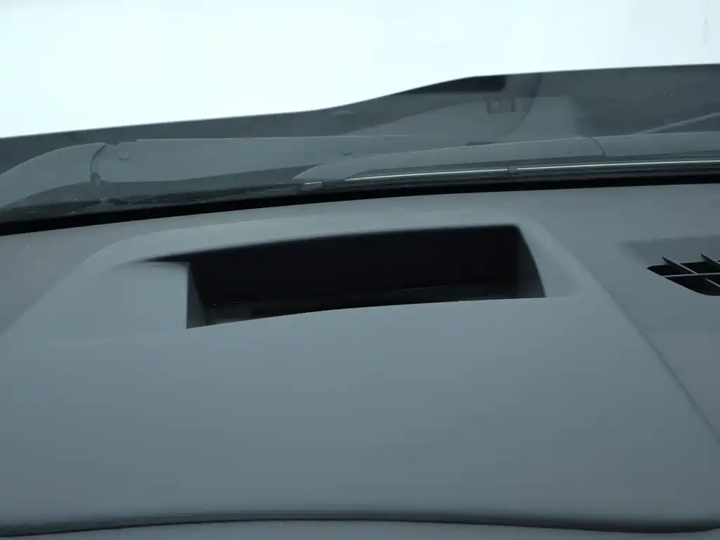Cadillac XT4 — миниатюра 14
