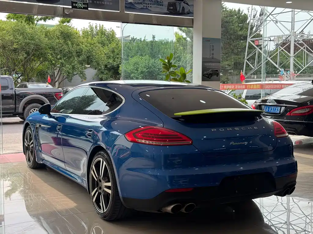 Porsche Panamera 2014 Panamera 4 Executive 3.0T