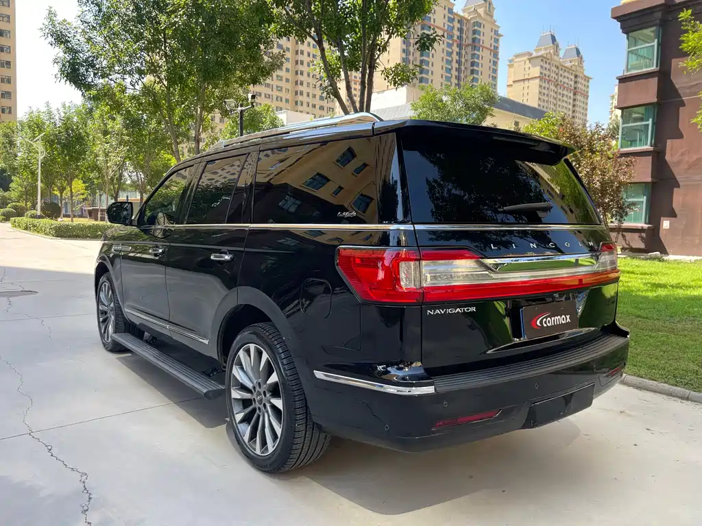 Lincoln Navigator — миниатюра 4