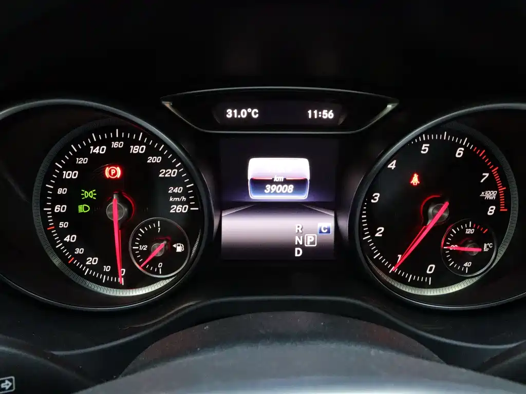 Mercedes-Benz GLA — миниатюра 16