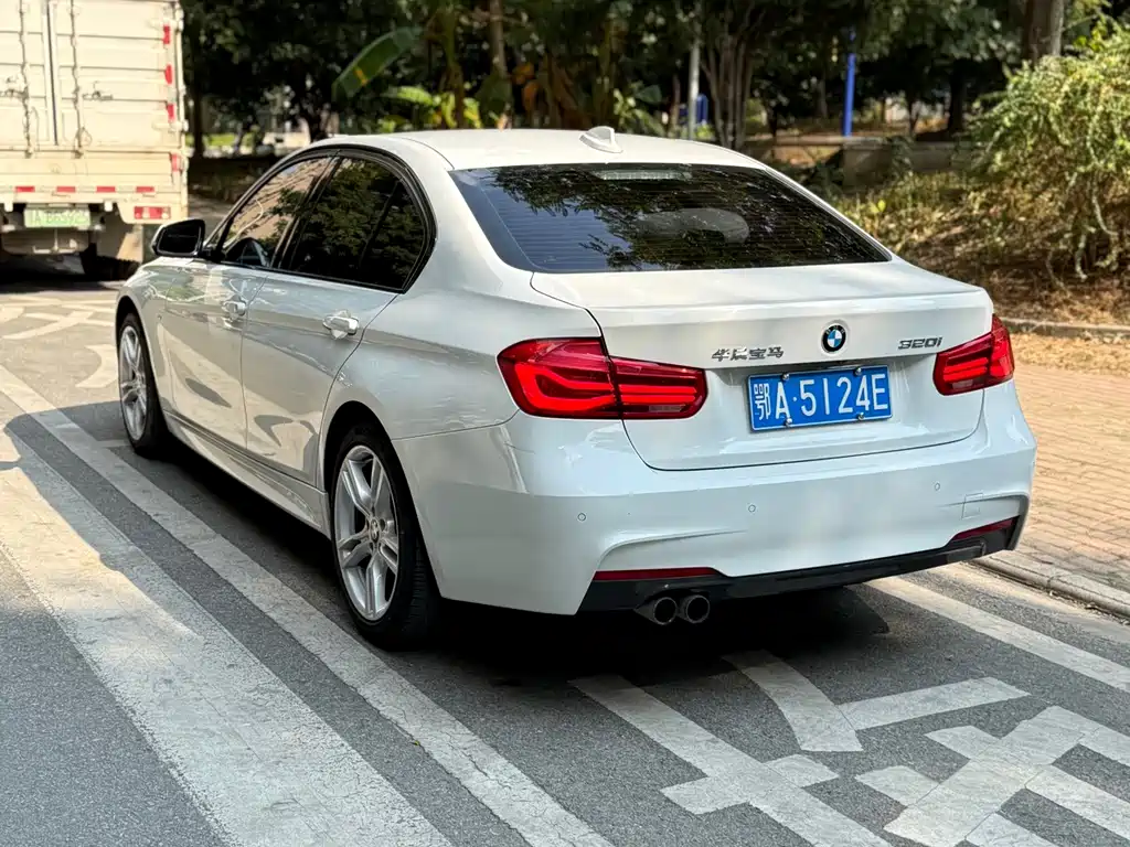 BMW 3 Series — миниатюра 8