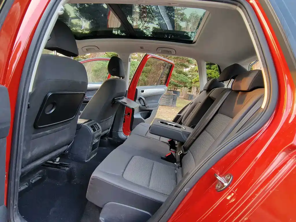 VOLKSWAGEN GOLF*JIAYU