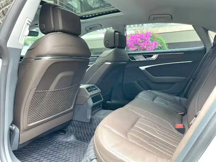 Audi A7L — миниатюра 5