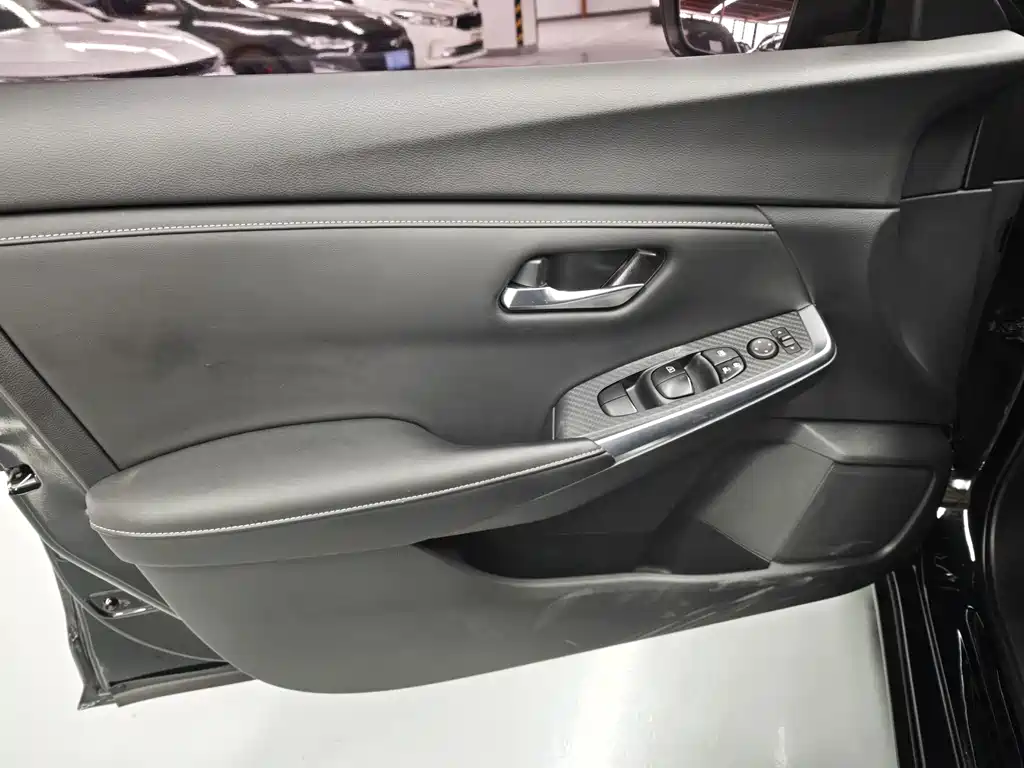 Nissan Sylphy — миниатюра 5