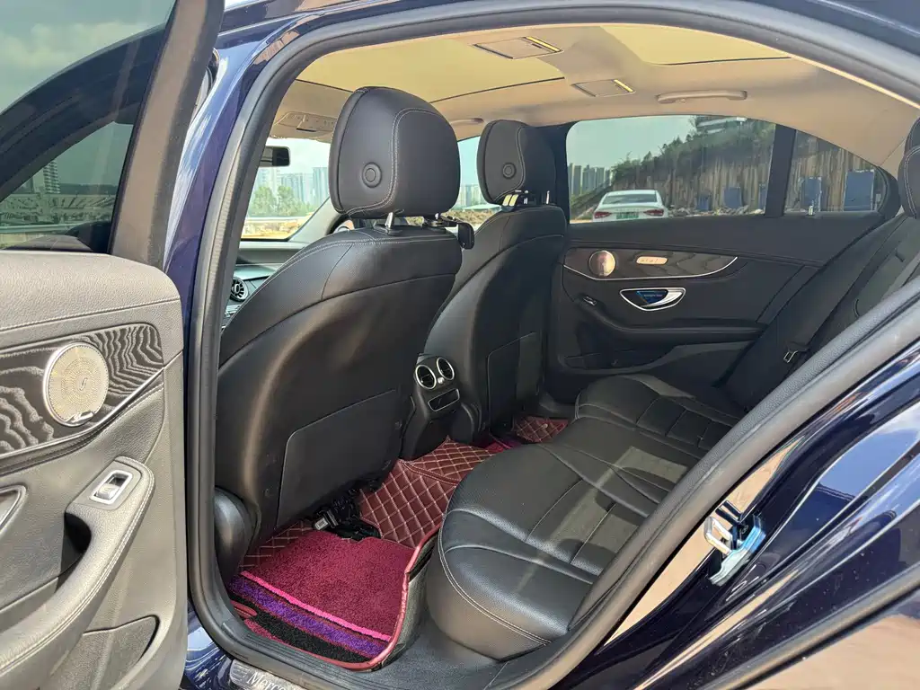 Mercedes-Benz C-Class — миниатюра 8