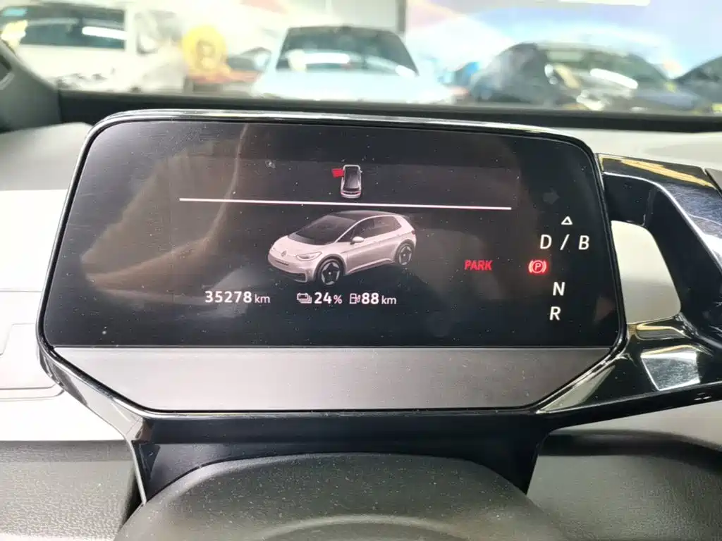 Volkswagen ID.3 — миниатюра 12