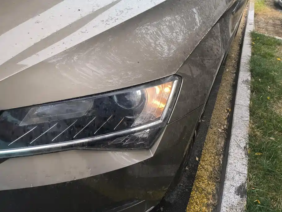 Skoda Superb — миниатюра 5